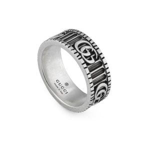 Anillo GG Marmont de plata envejecida